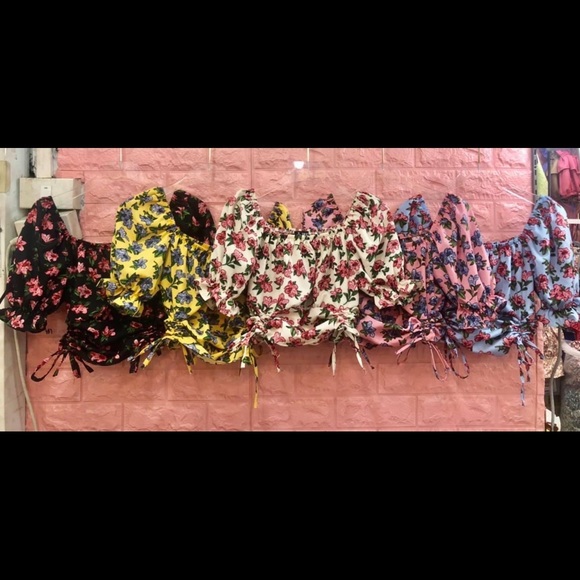 Floral crop top - Picture 2 of 2